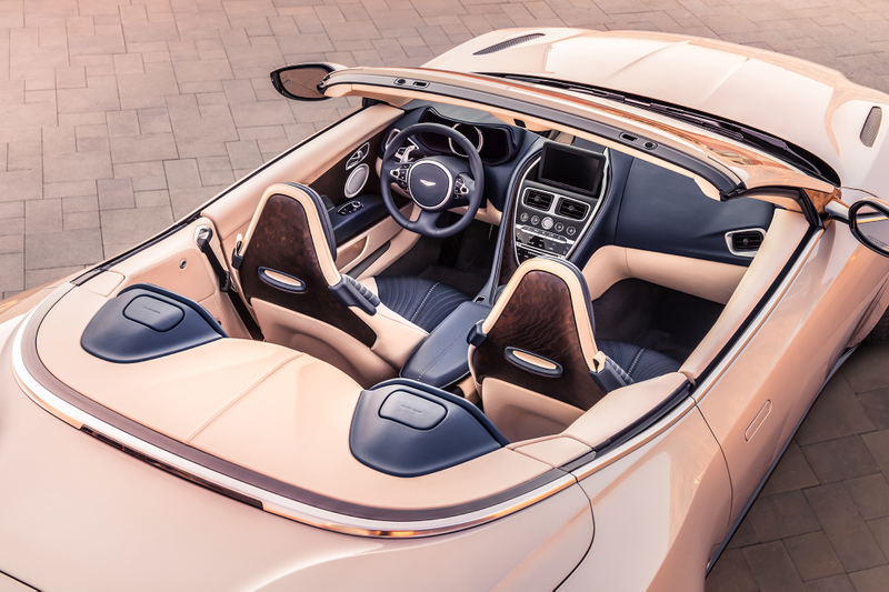 Illustration for article titled The 2018 Aston Martin DB11 Volante Looks Amazing Without A Roof